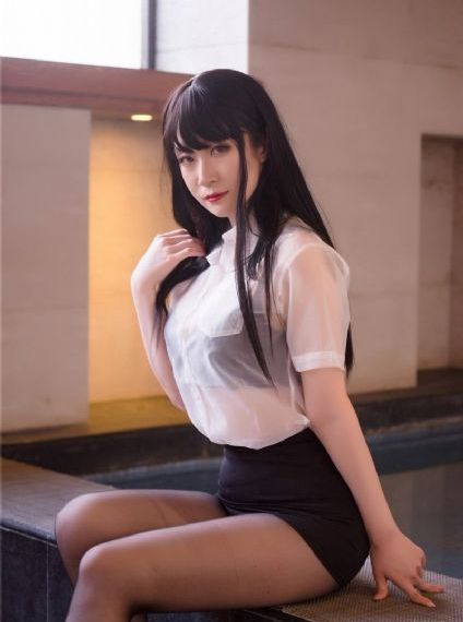 欧美胖模人体艺术_720手机在线看