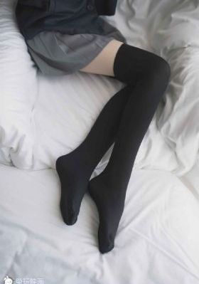 欧美巨臀艳星alexis_BD英语在线观看高清
