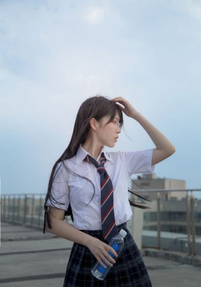 欧美皮裤街拍图片_高清视频在线观看