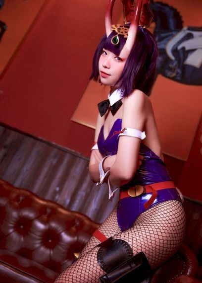 欧美性熟妇_JVID性感写真