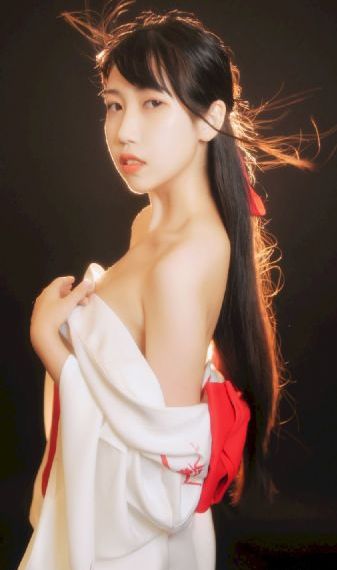 女人久久久久_蓝光高清迅雷在线观看